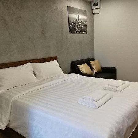 Aparthotel Tata House à Bangkok Extérieur photo