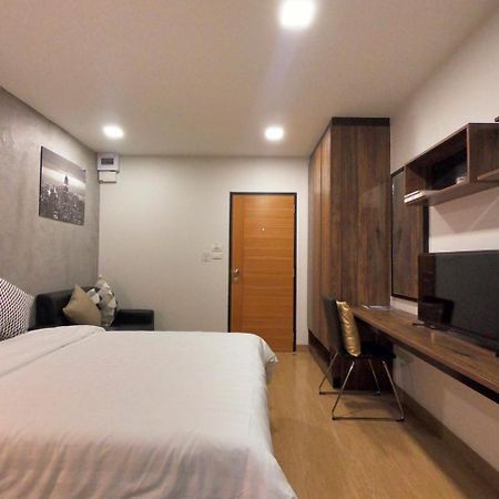 Aparthotel Tata House à Bangkok Extérieur photo